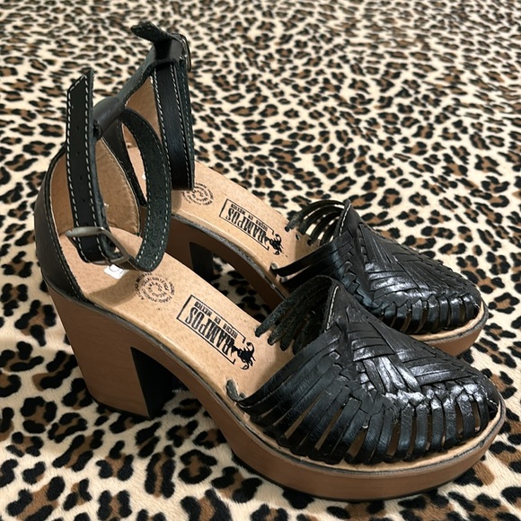 Mexican Leather HUARACHES High Heel Wedge ๐ค Black Shoes 8 Dance 8.5 Latina - Picture 3 of 14